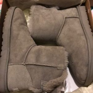 UGG Mini Bailey Bow Stripe SZ 11